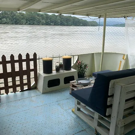 Certo Nautica Hotel na wodzie *